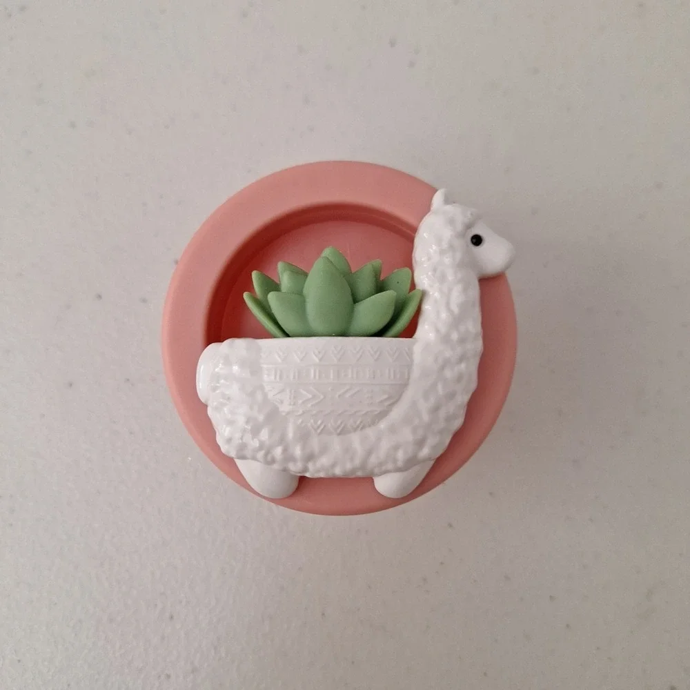 RETIRED Bath & Body Works Llama Succulent Scentportable Visor Clip Car Vent